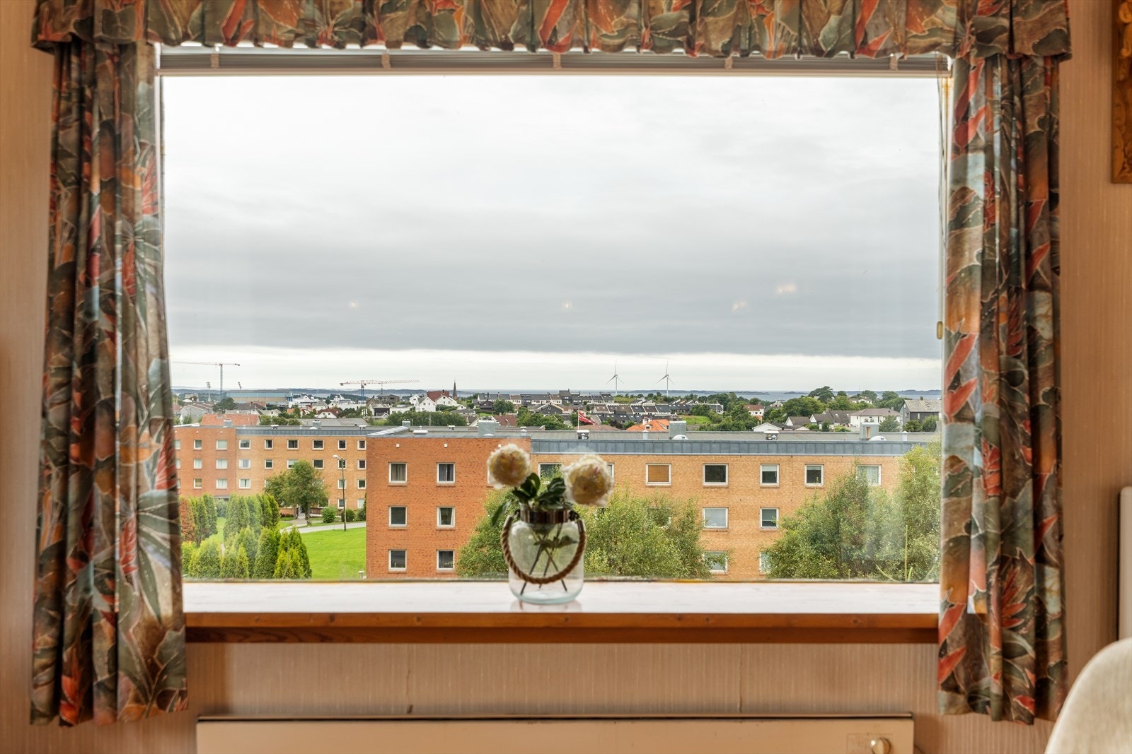 Utsikt fra stuevinduet Galleribilde