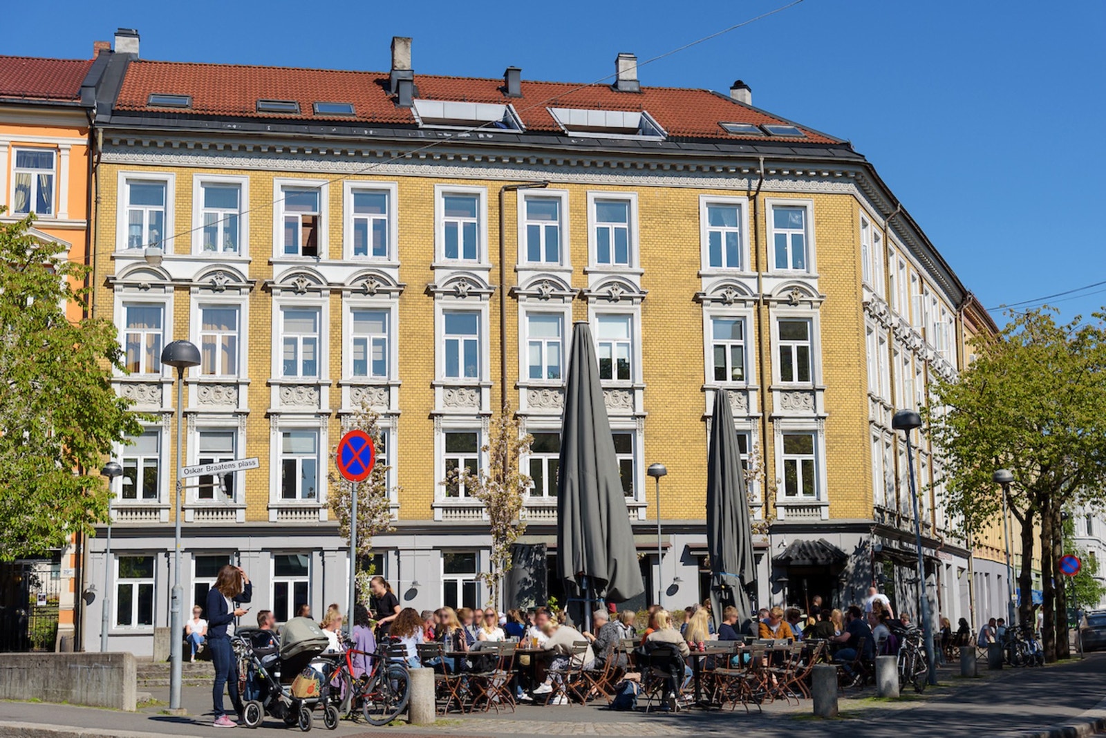 Populære Grisen ligger rett opp i gata Galleribilde
