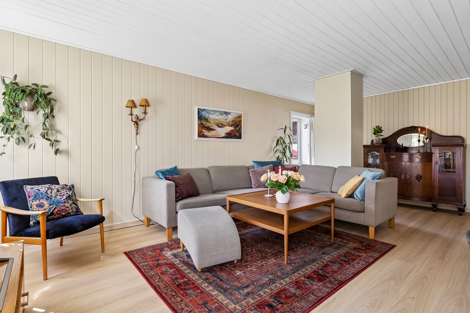 Innbydende sofakrok hvor sittegruppen inviterer til gode samtaler. Galleribilde