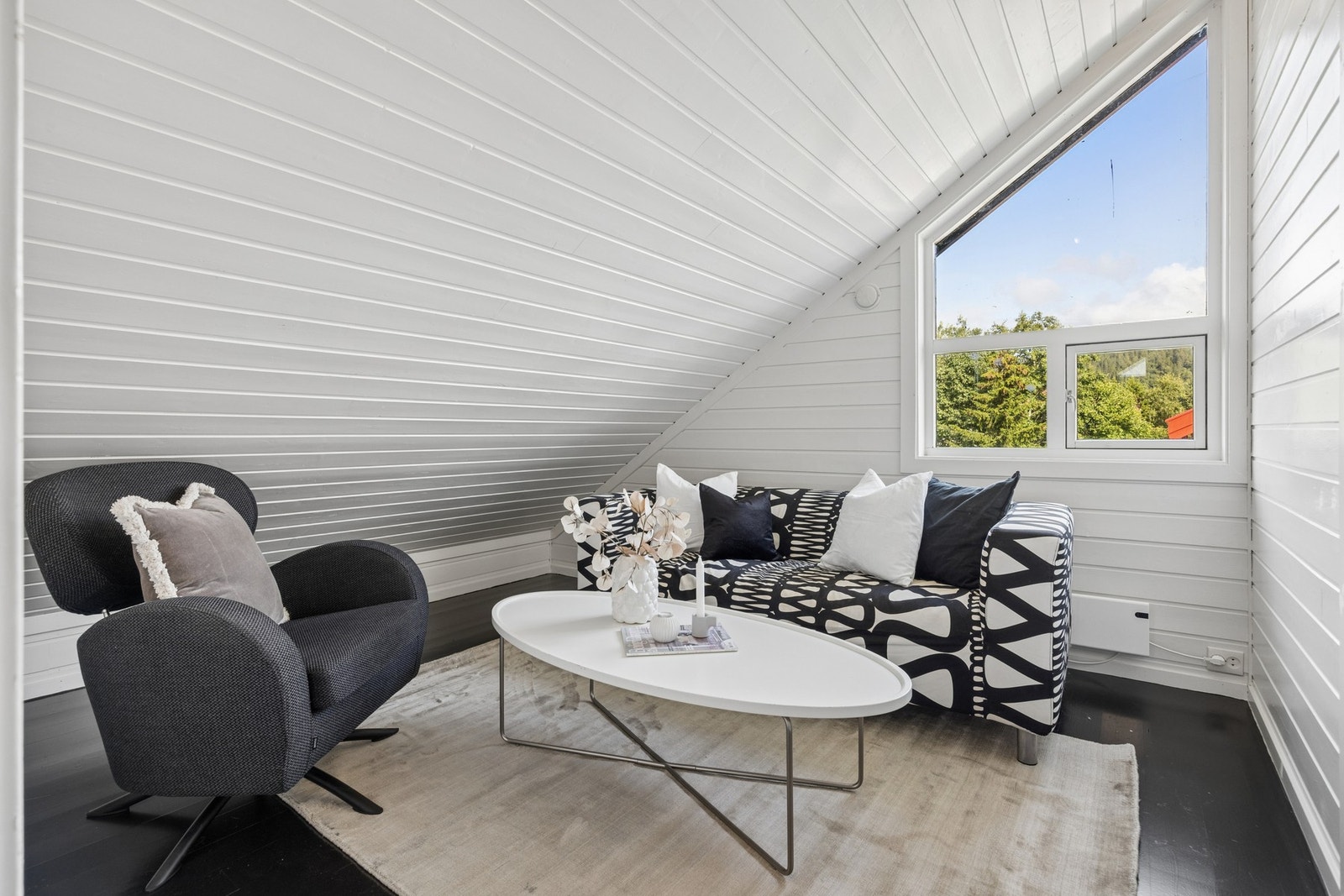 Rommene er malt i lyse fargevalg. Galleribilde