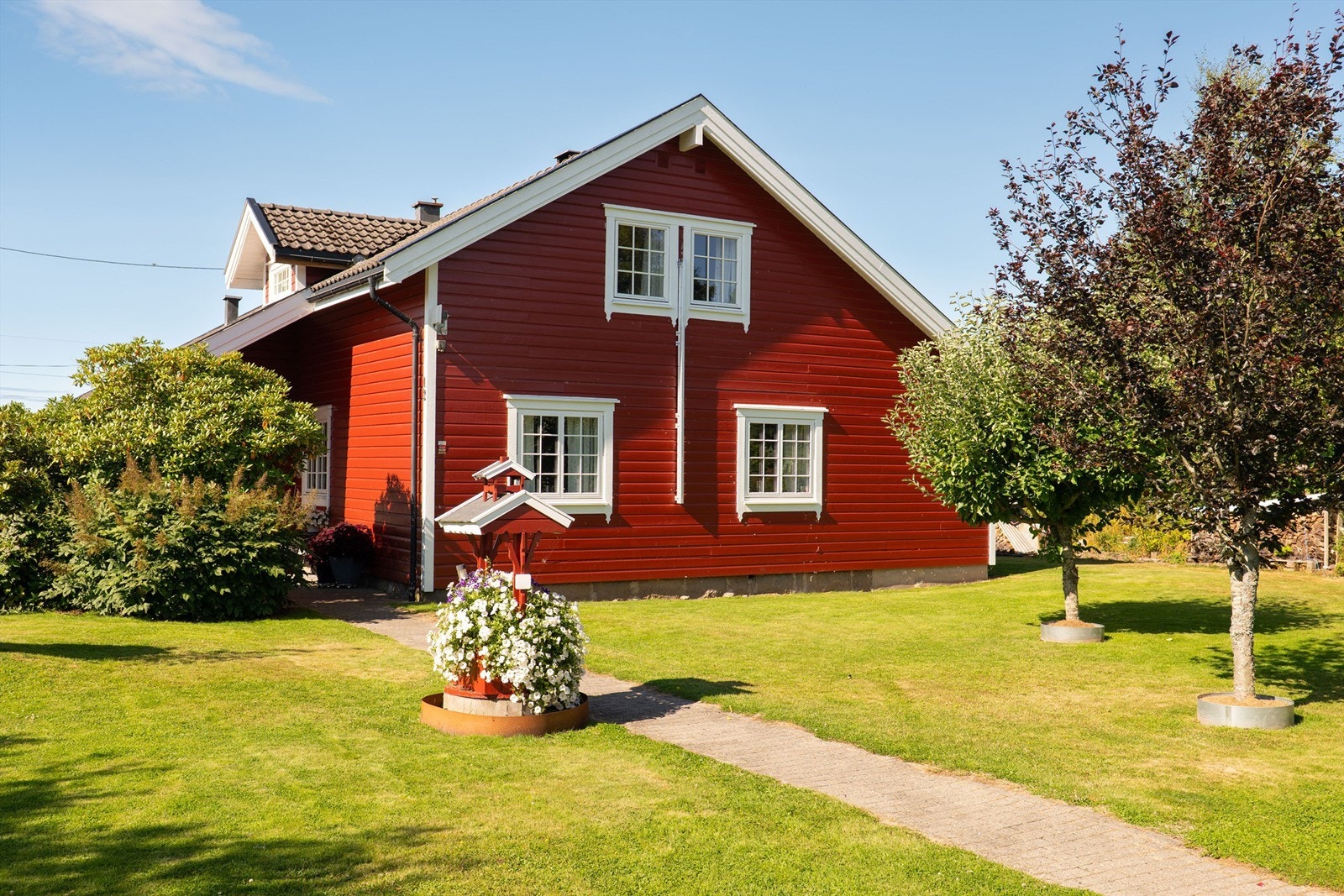 Brannstige er montert på den siden hvor loftsetasjens to barnerom er samlet. Galleribilde