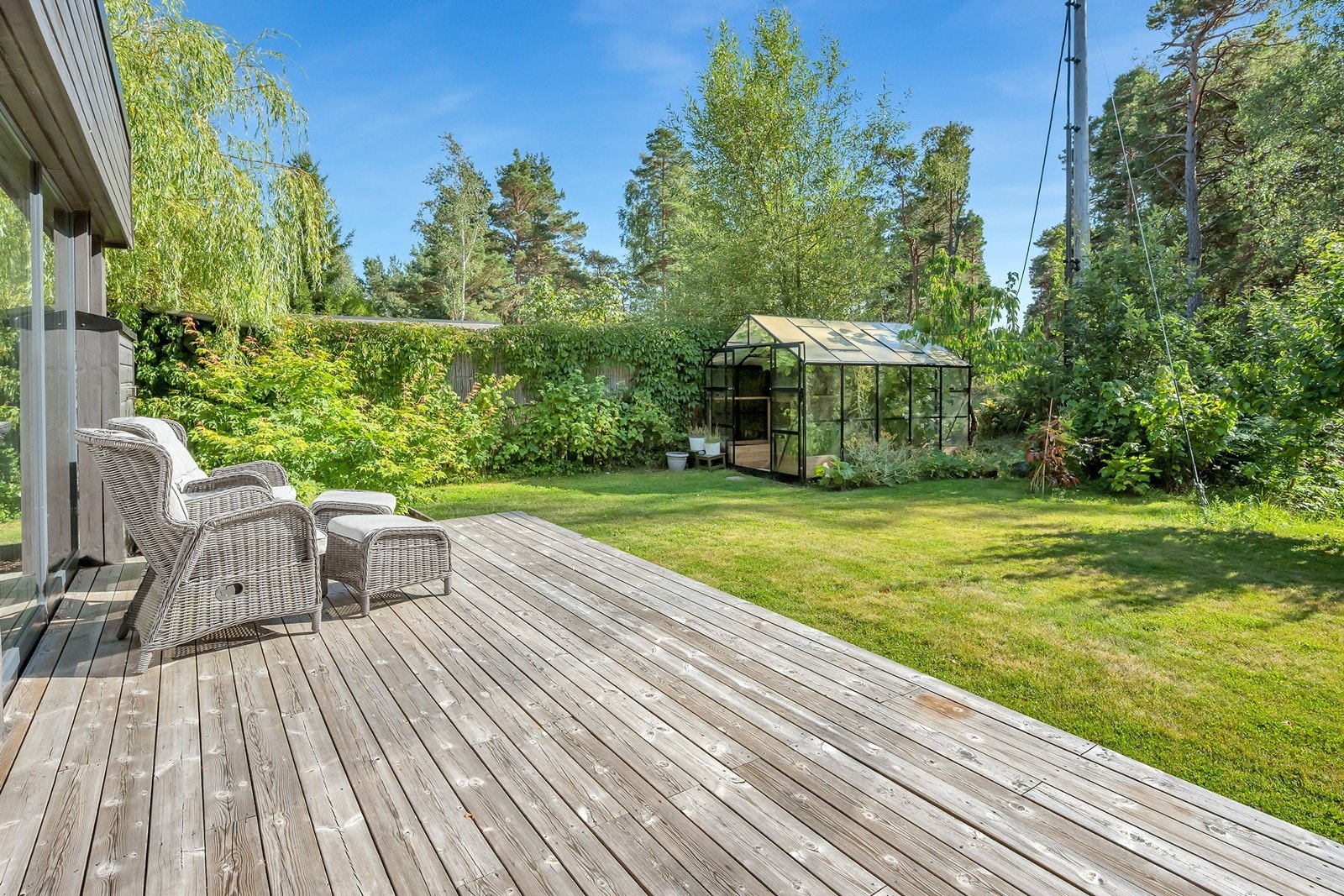 Uteplassen i tilleggsdelen. Galleribilde