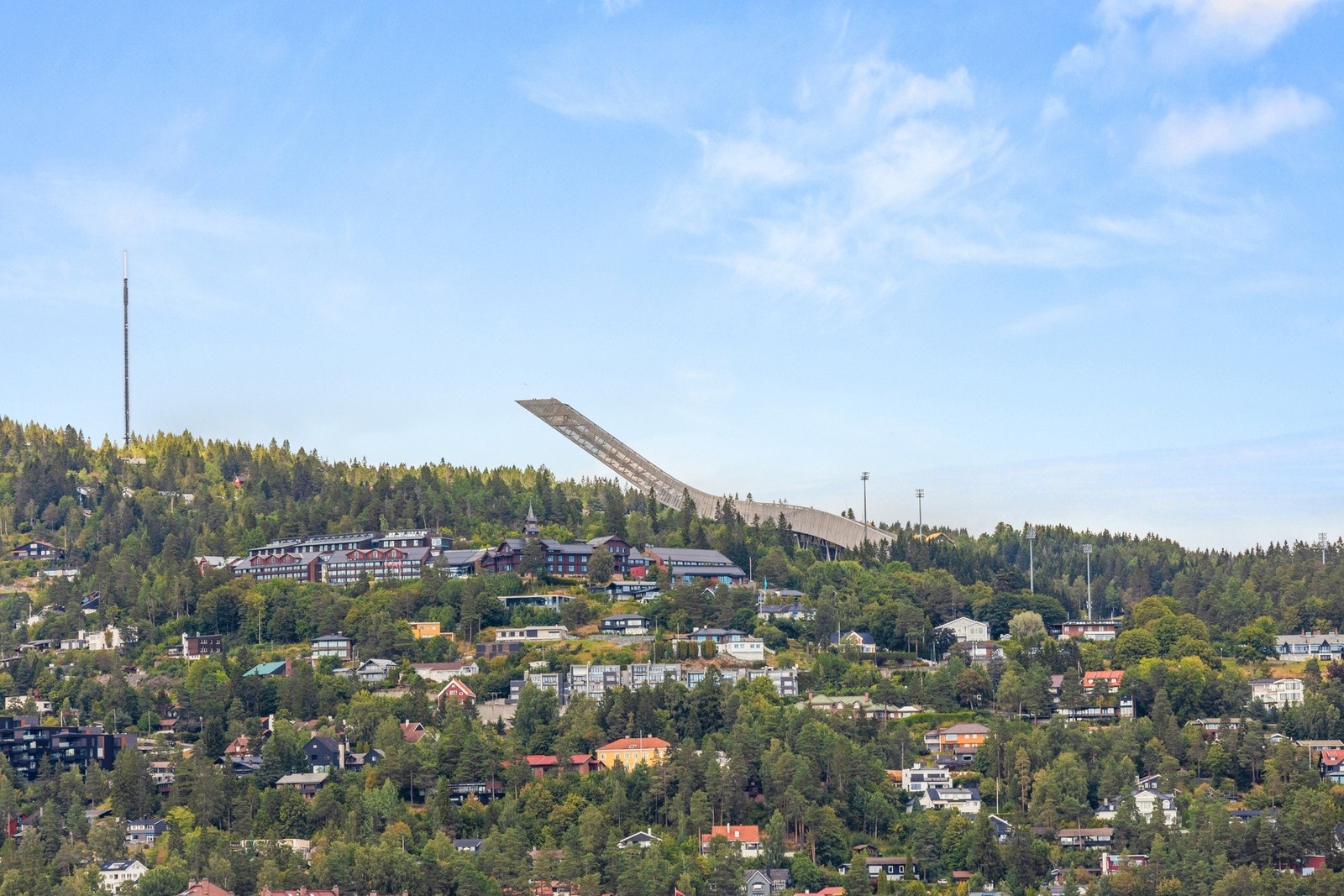 Utsikt mot Holmenkollåsen. Galleribilde