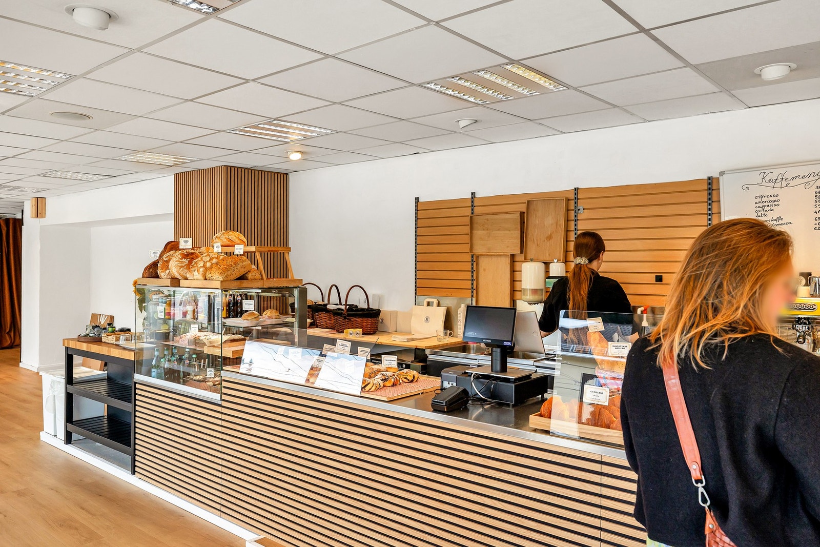 Her får du nykvernet kaffe og deilig bakst like i nærheten Galleribilde