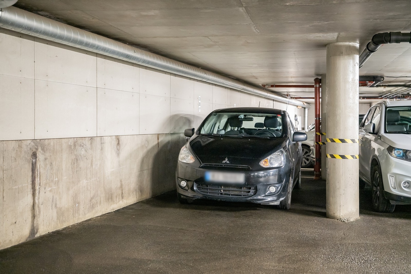 Leiligheten er en av få 2-romser i borettslaget hvor det medfølger fast parkeringsplass i felles garasjeanlegg. Galleribilde