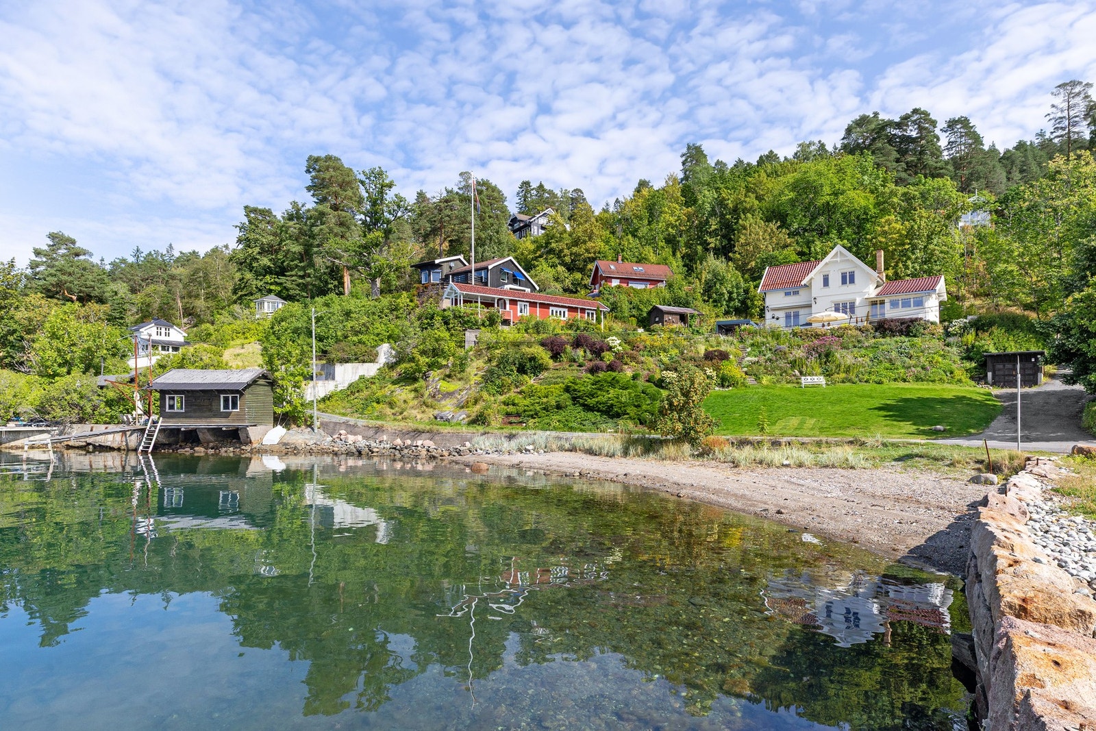 Velkommen til Svartskogveien 18 A - En fantastisk strandeiendom på Svartskog Galleribilde