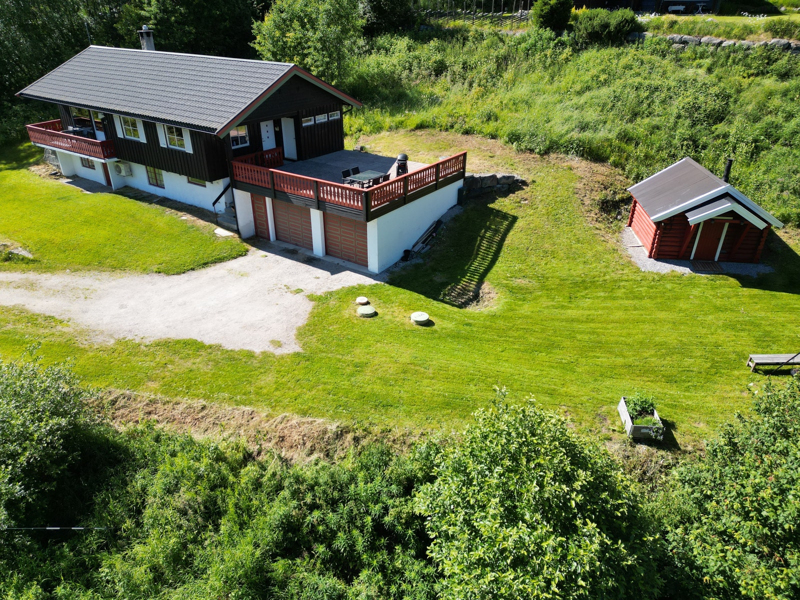 Hus og anneks Galleribilde