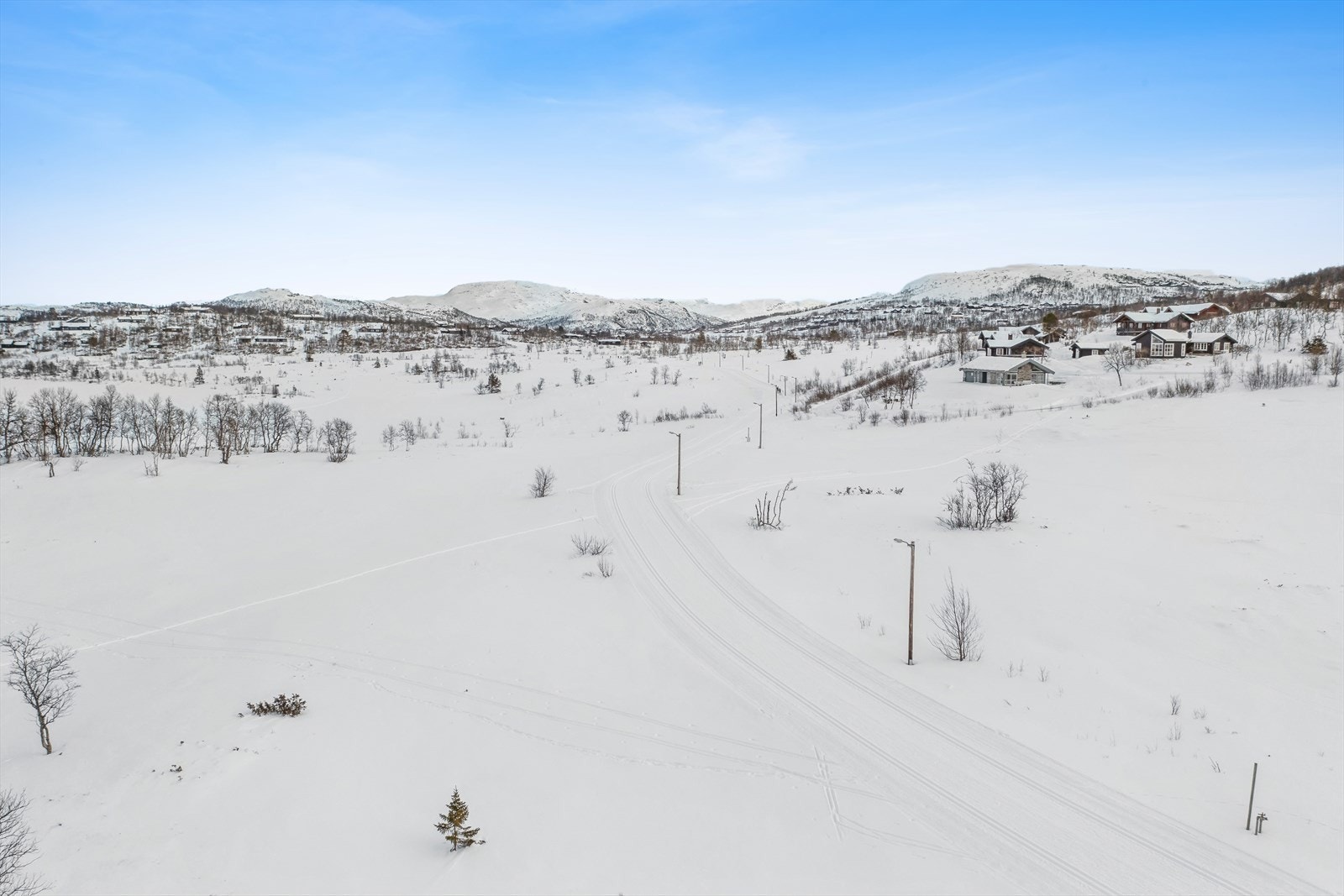 Med umiddelbar tilgang til løypenettet er dette en ideell beliggenhet for skientusiaster. Rauland byr på hele to lysløyper, for deg som vil ha skisporet tilgjengelig når som helst på døgnet. Galleribilde
