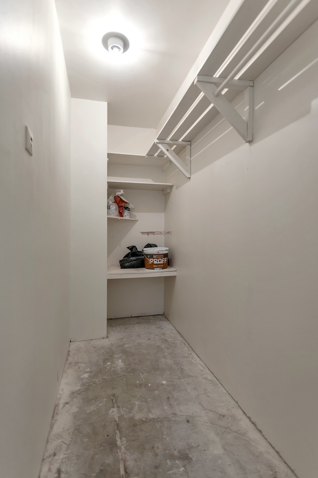 Garderobe Galleribilde