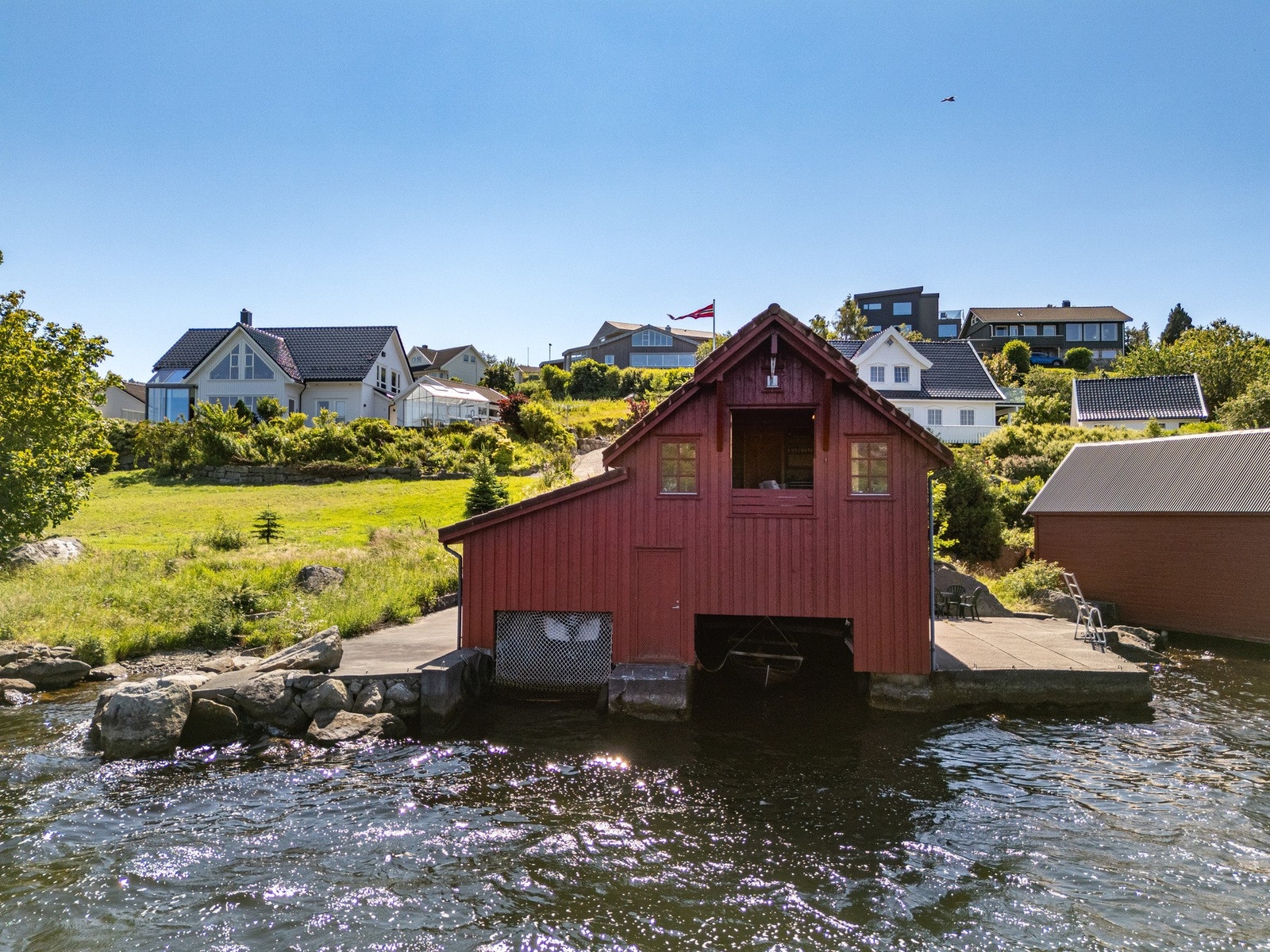 Fantastisk beliggenhet med kort seileavstand til det meste av sjø opplevelser i Egersund. Galleribilde