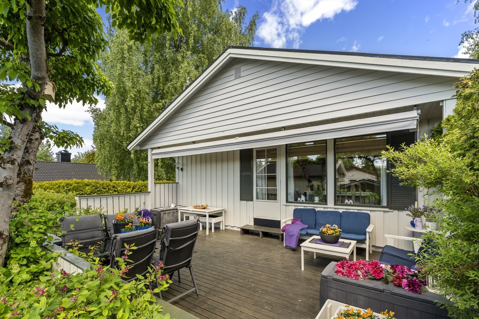 Vestvendt terrasse Galleribilde