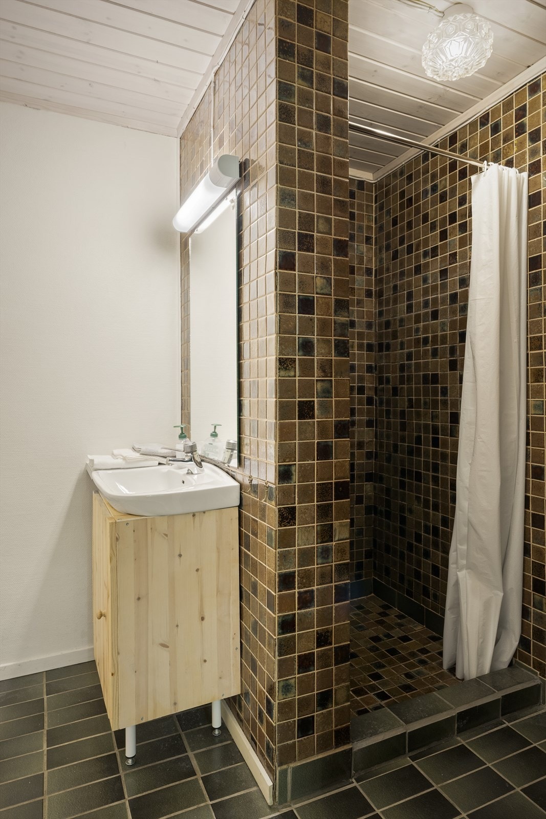 Dusjbad med wc Galleribilde