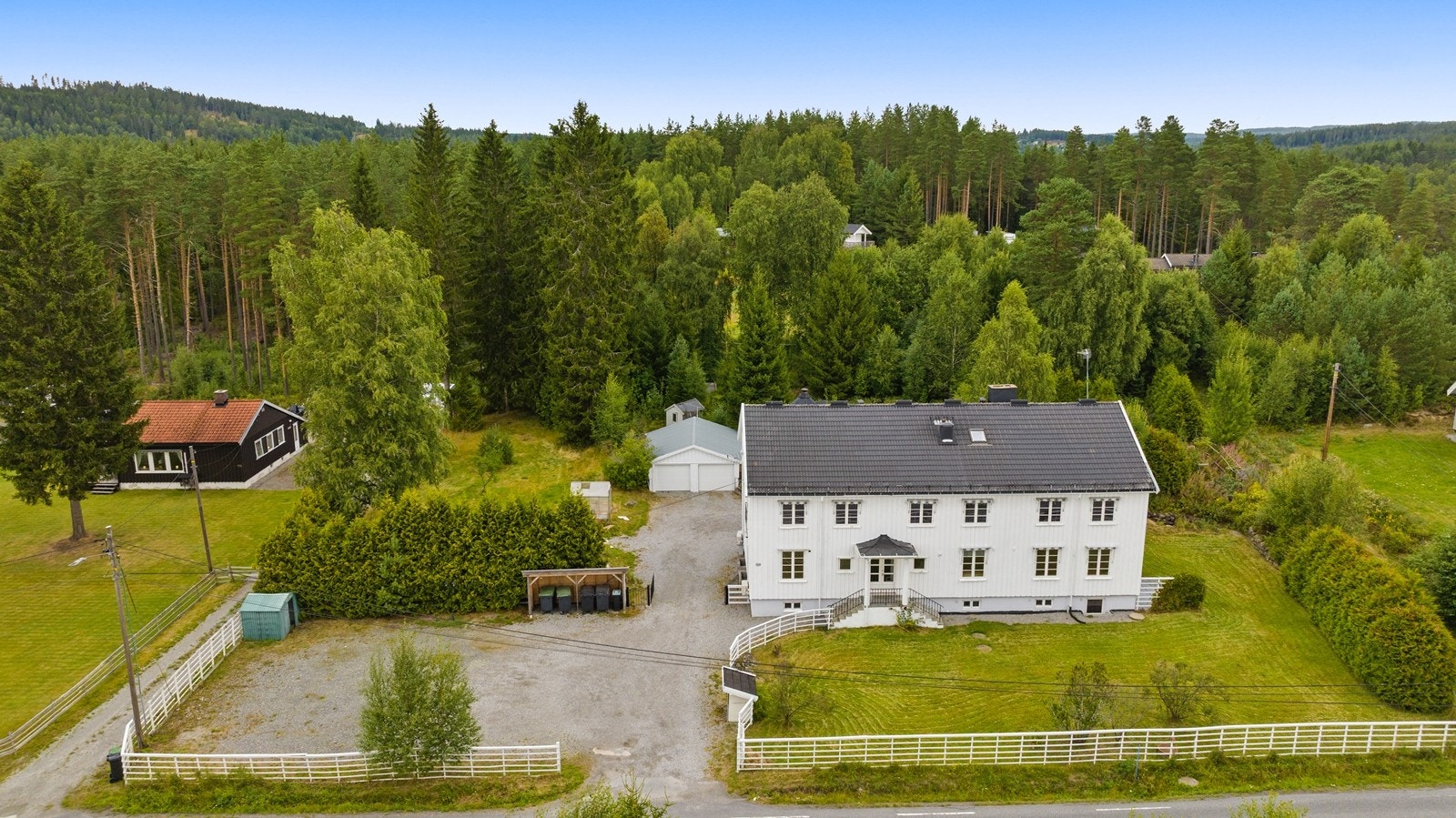 Krogsveen v/ Sofia Boutani presenterer Odalsvegen 104 - Herskapelig eiendom med mange muligheter. Foto: Flytende Film AS (Øyvind Borgersen) Galleribilde