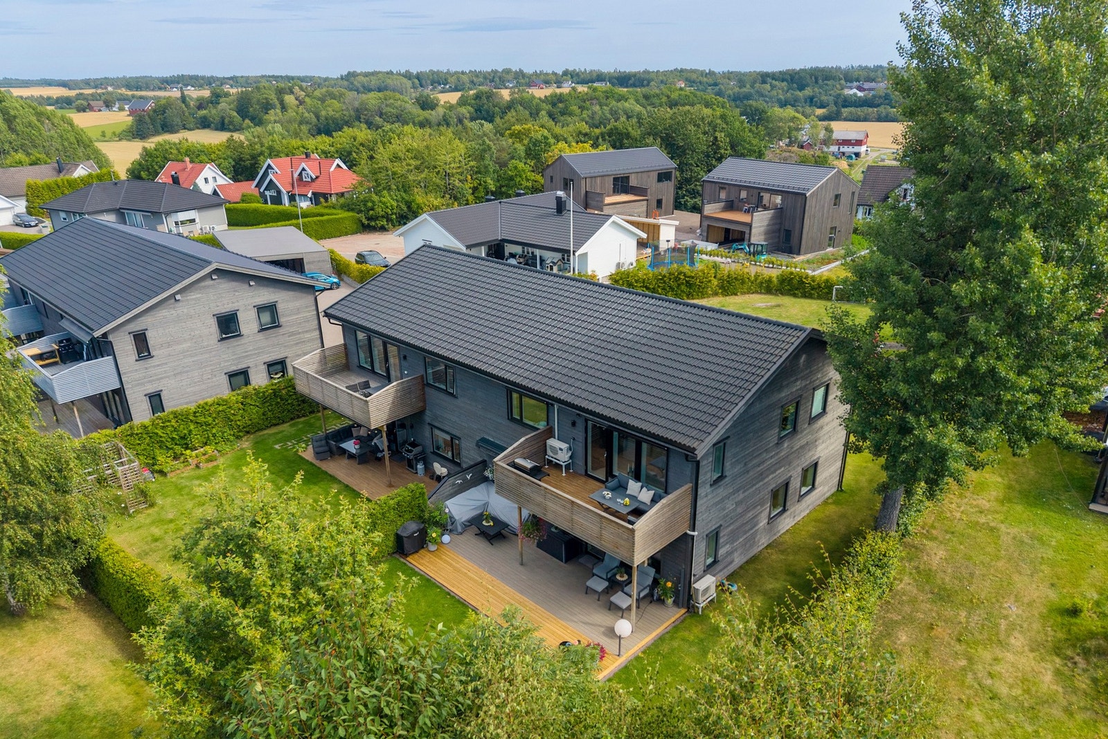 Eiendommen har en flott beliggenhet i attraktivt og rolig område. Galleribilde