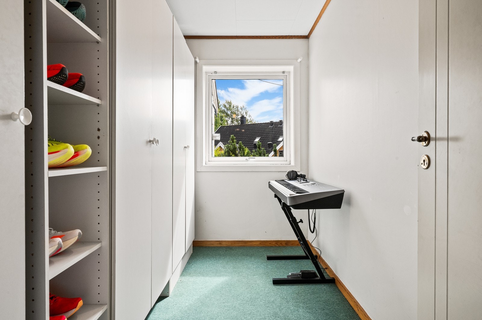 Soverom nr 2 benyttes i dag som garderobe. Galleribilde