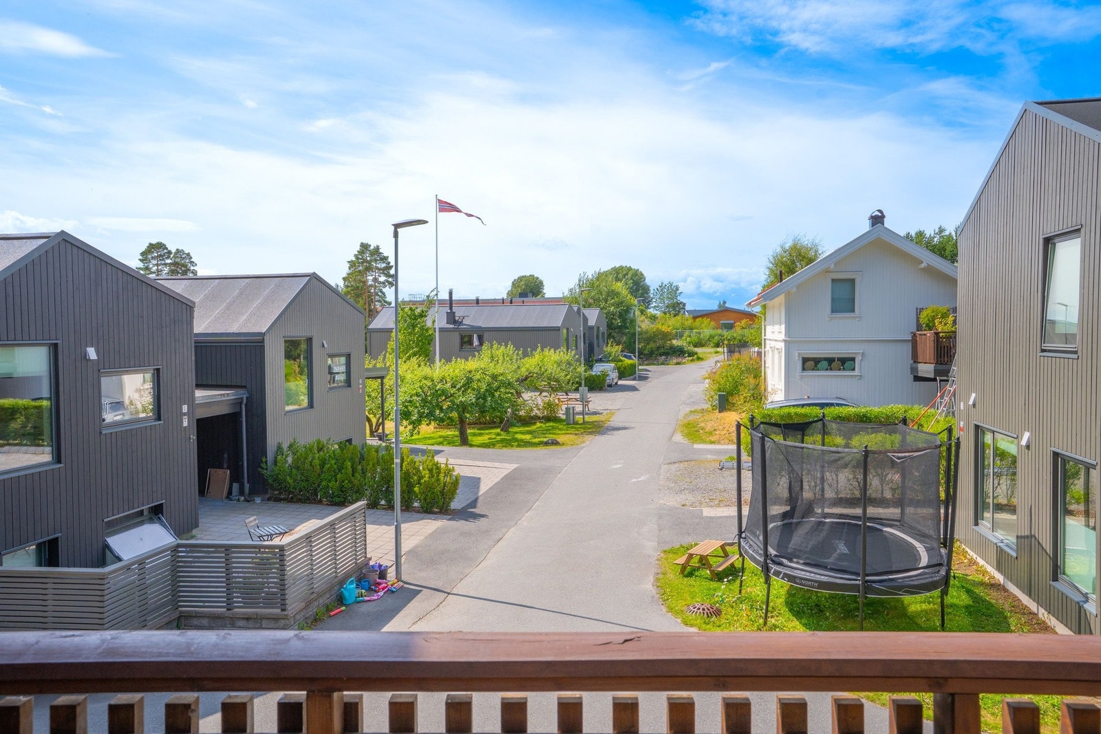 Utsikt fra takterrasse/altan mot fellesområder Galleribilde