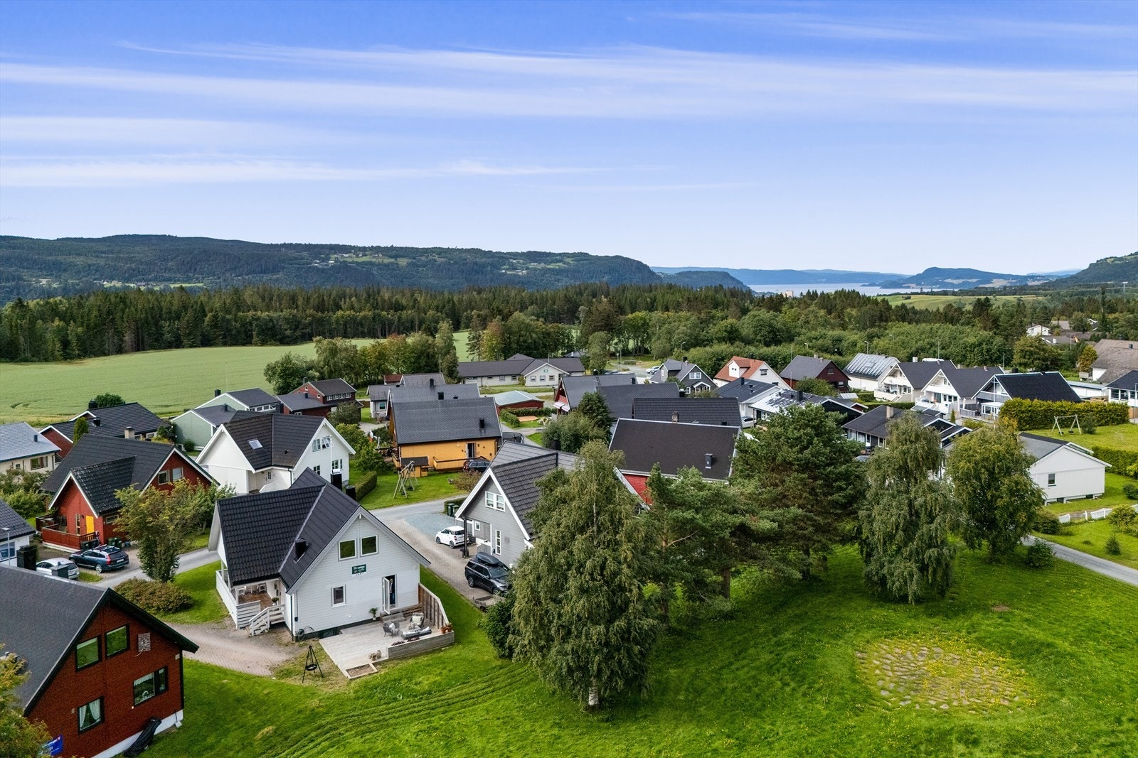 Attraktiv beliggenhet på Brekkåsen med kort vei til barnehager, skoler, idrettsanlegg og flotte turmuligheter. Galleribilde