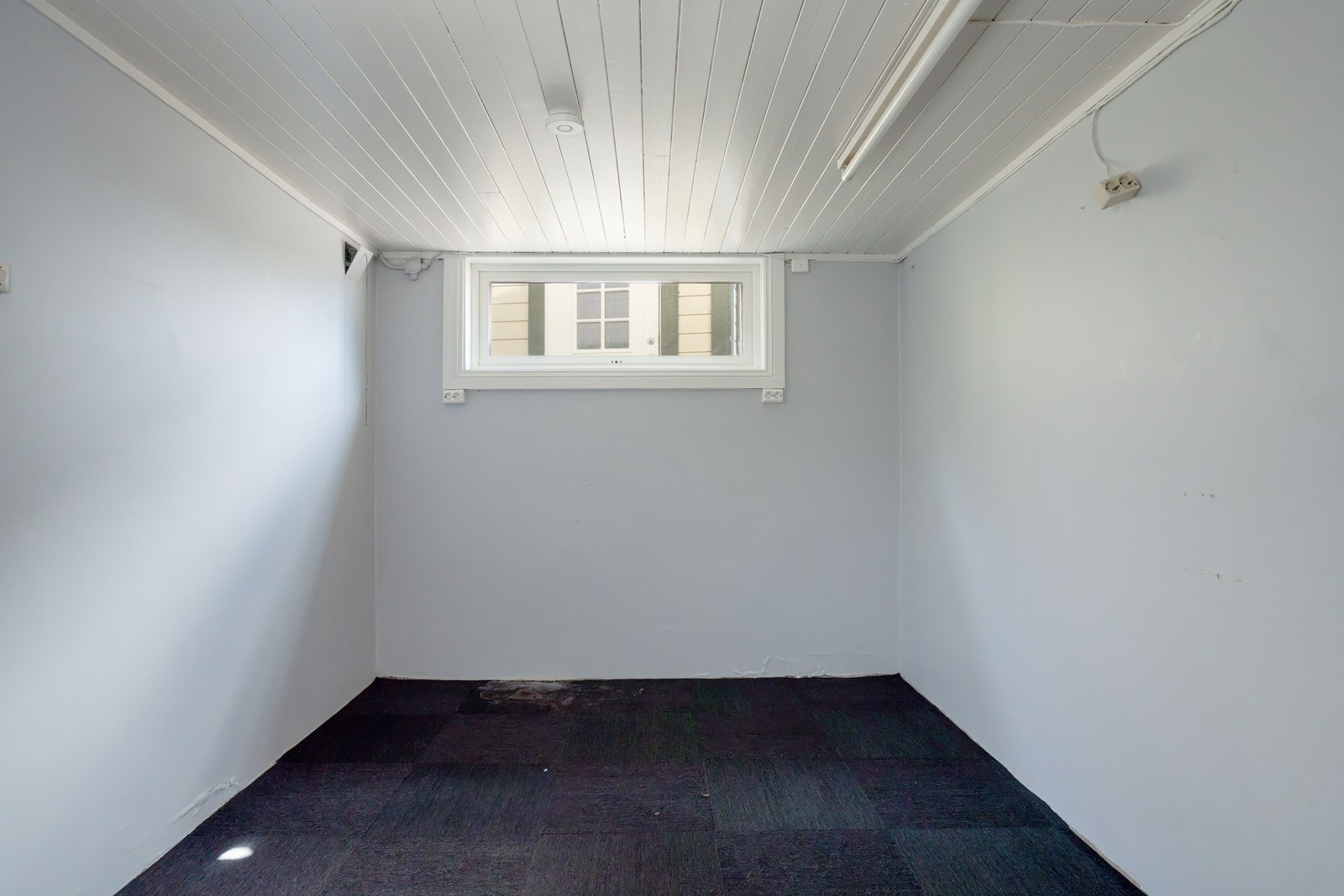 Kjellerrom ved inngangsdør Galleribilde