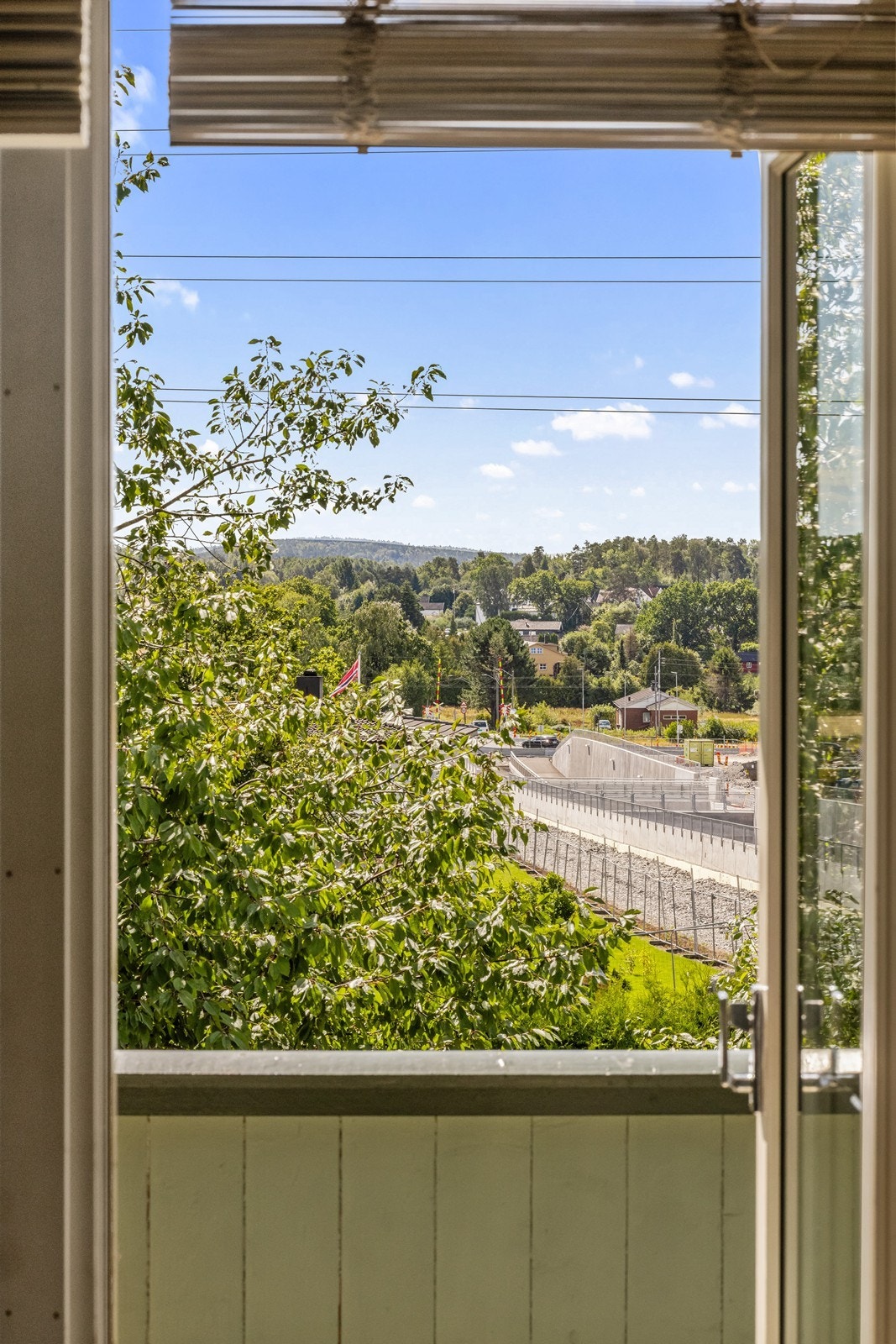 Utsikt fra en av boligens verandaer. Galleribilde
