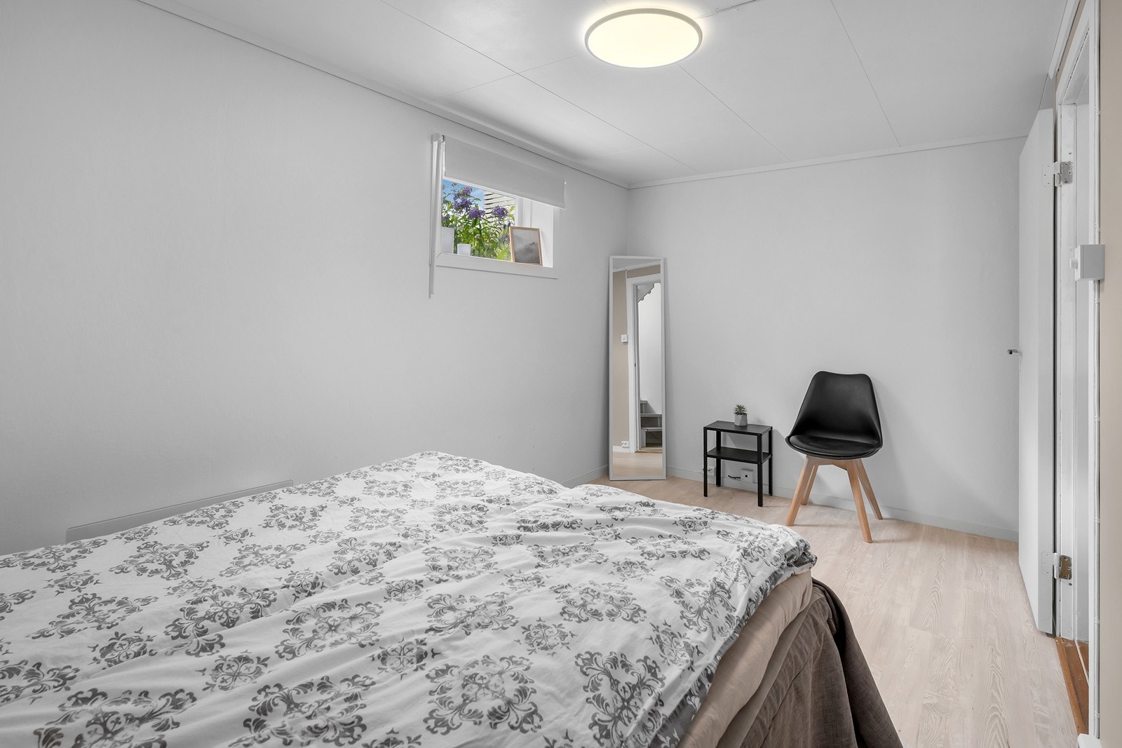 Innredet rom i kjeller. Galleribilde