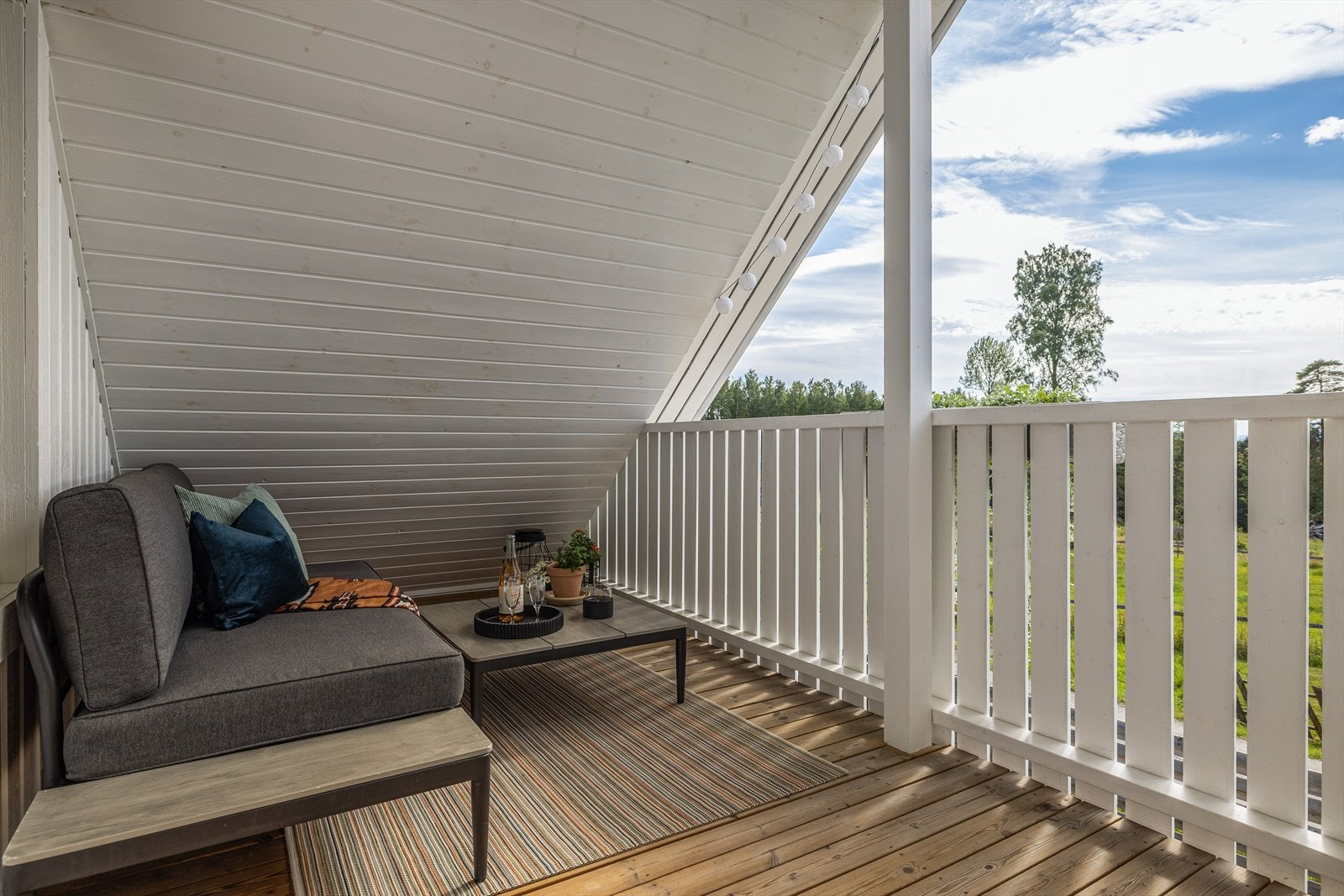Balkong utenfor stua i 2. etasje Galleribilde