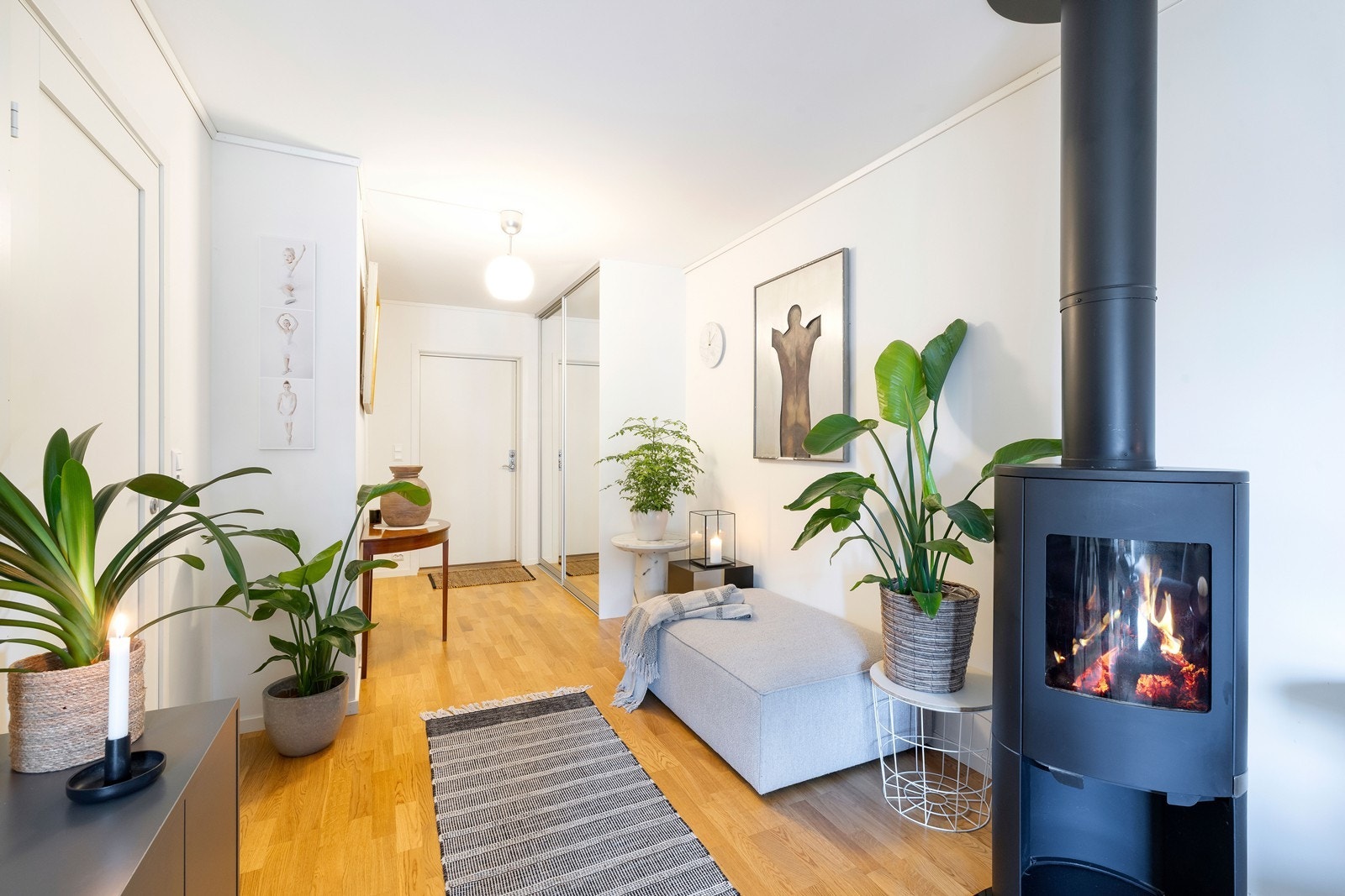 Vedovnen i leiligheten gir hygge og god varme. Galleribilde