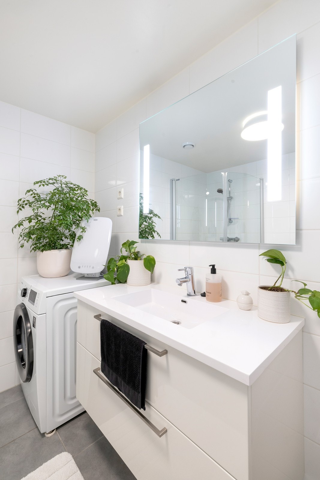 Uttak til vaskemaskin på badet. Galleribilde