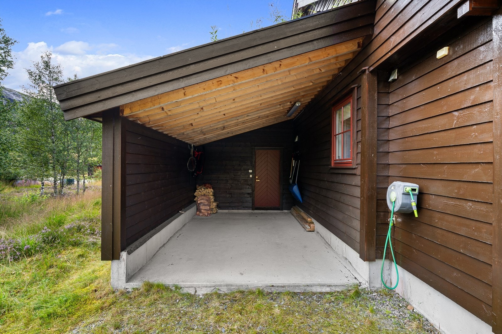 Parkering i carport Galleribilde