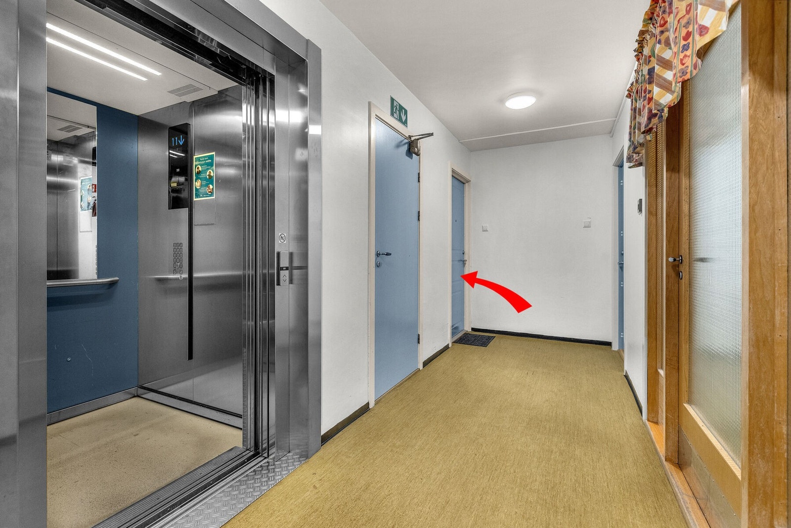 Leiligheten har enkel adkomst fra heisen i 11. etasje. Galleribilde