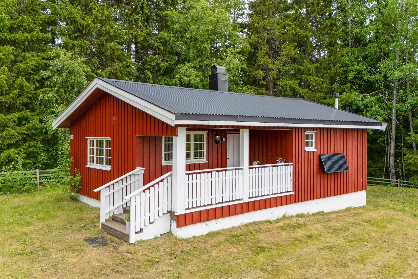 Koselig fritidsbolig og landlige og rolige omgivelser. Galleribilde