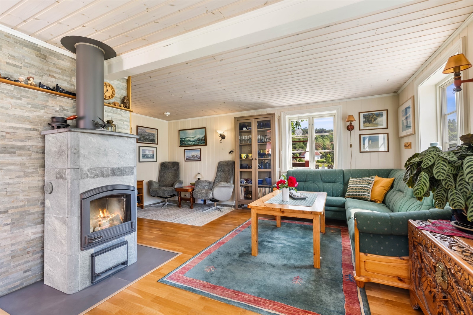 Enebolig fra ca. 1750, vesentlig oppgradert med blant annet tilbygg fra 2018-2019.
Foto: Sørvær Media Galleribilde