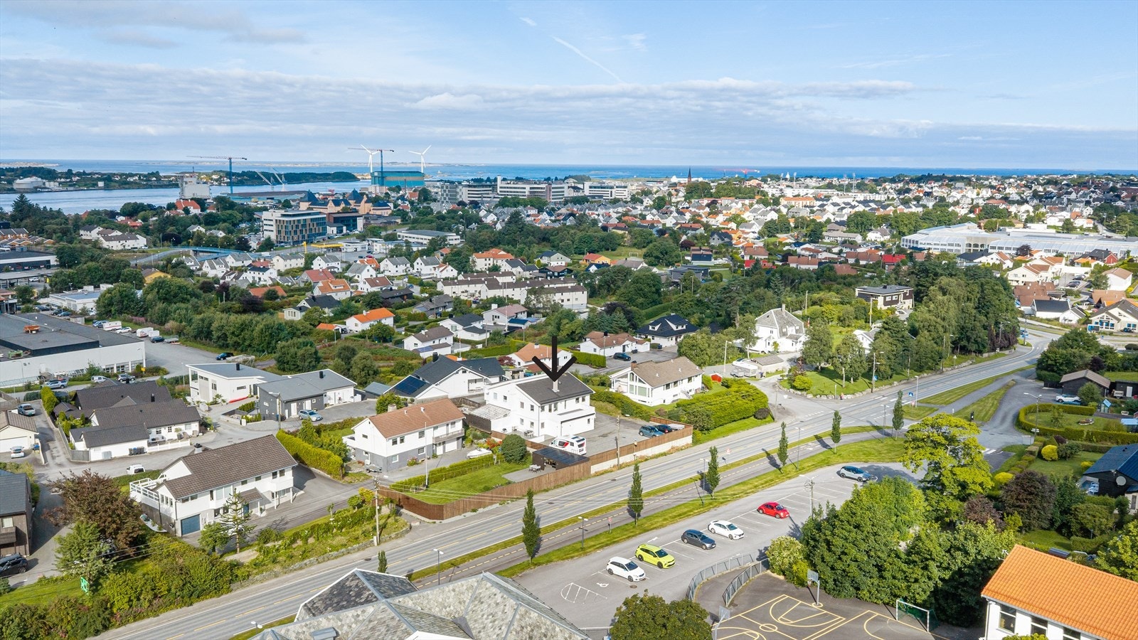 Sentral beliggenhet med kort avstand til sentrum og Raglamyr Galleribilde