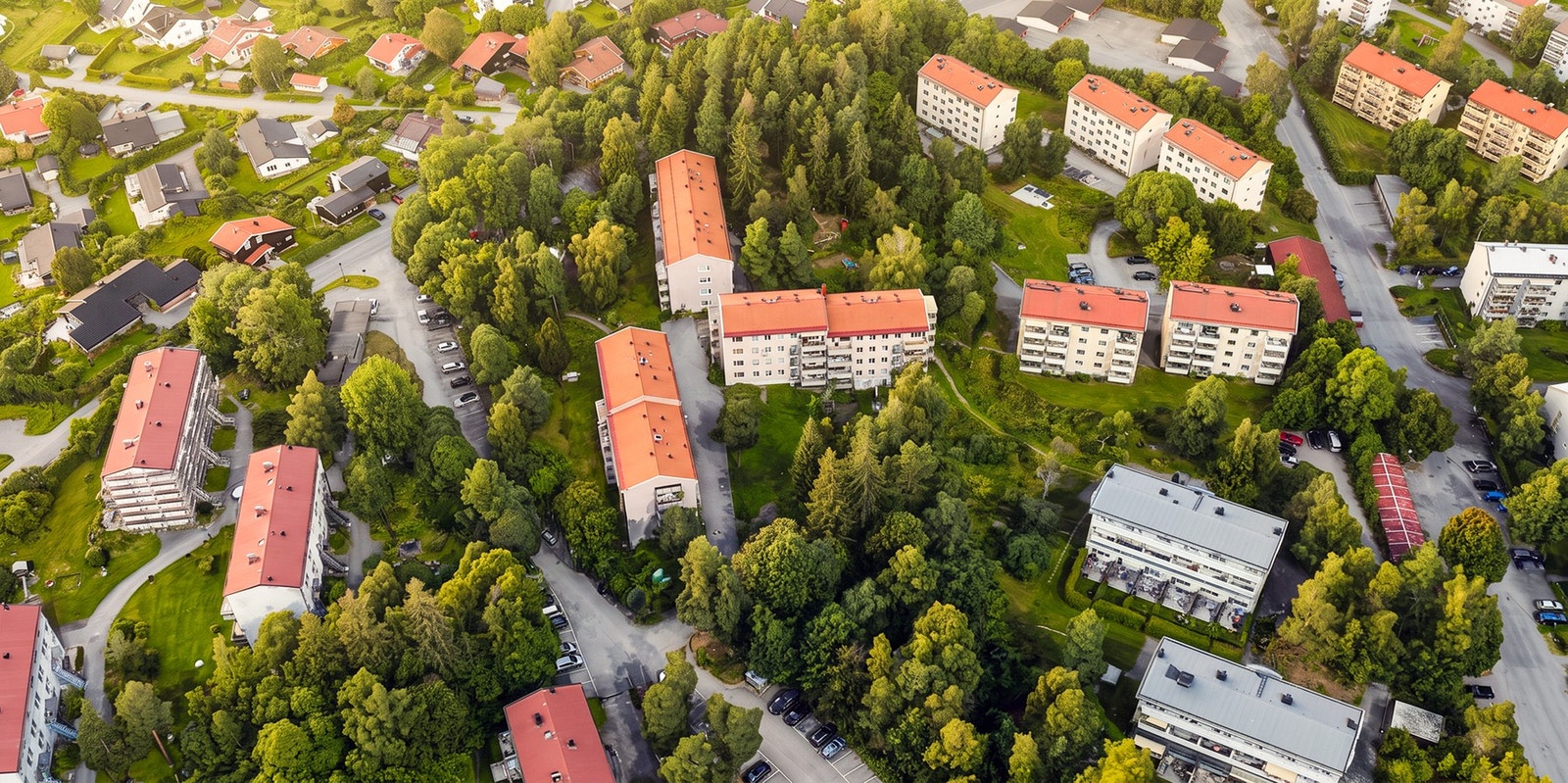 Eikskollen ligger høyt og fritt på en kolle mellom Østerås og Eiksmarka. Galleribilde