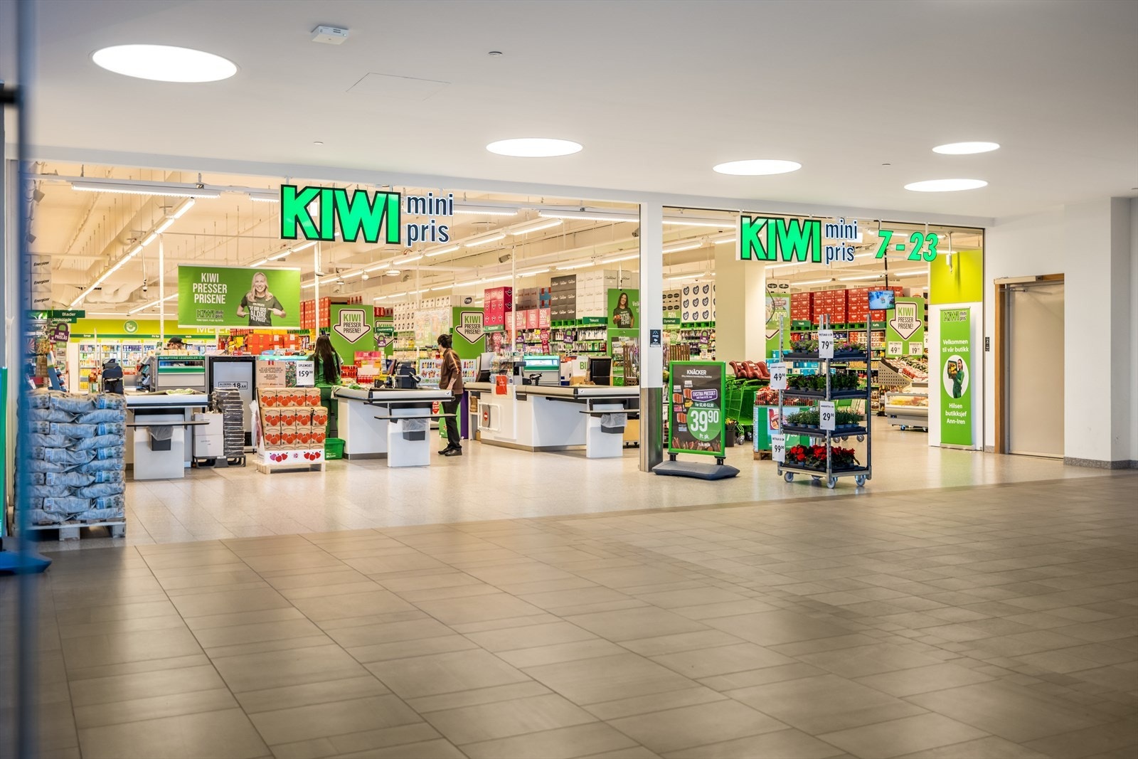 Ta heisen ned og du kommer rett inn i næringsdelen. Galleribilde