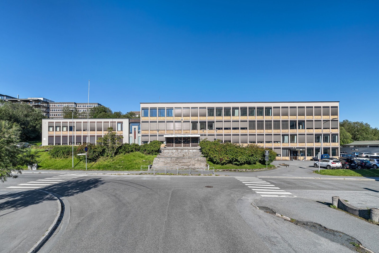 Narvik videregående skole, avdeling Frydenlund, ligger kun 600 meter unna. Galleribilde