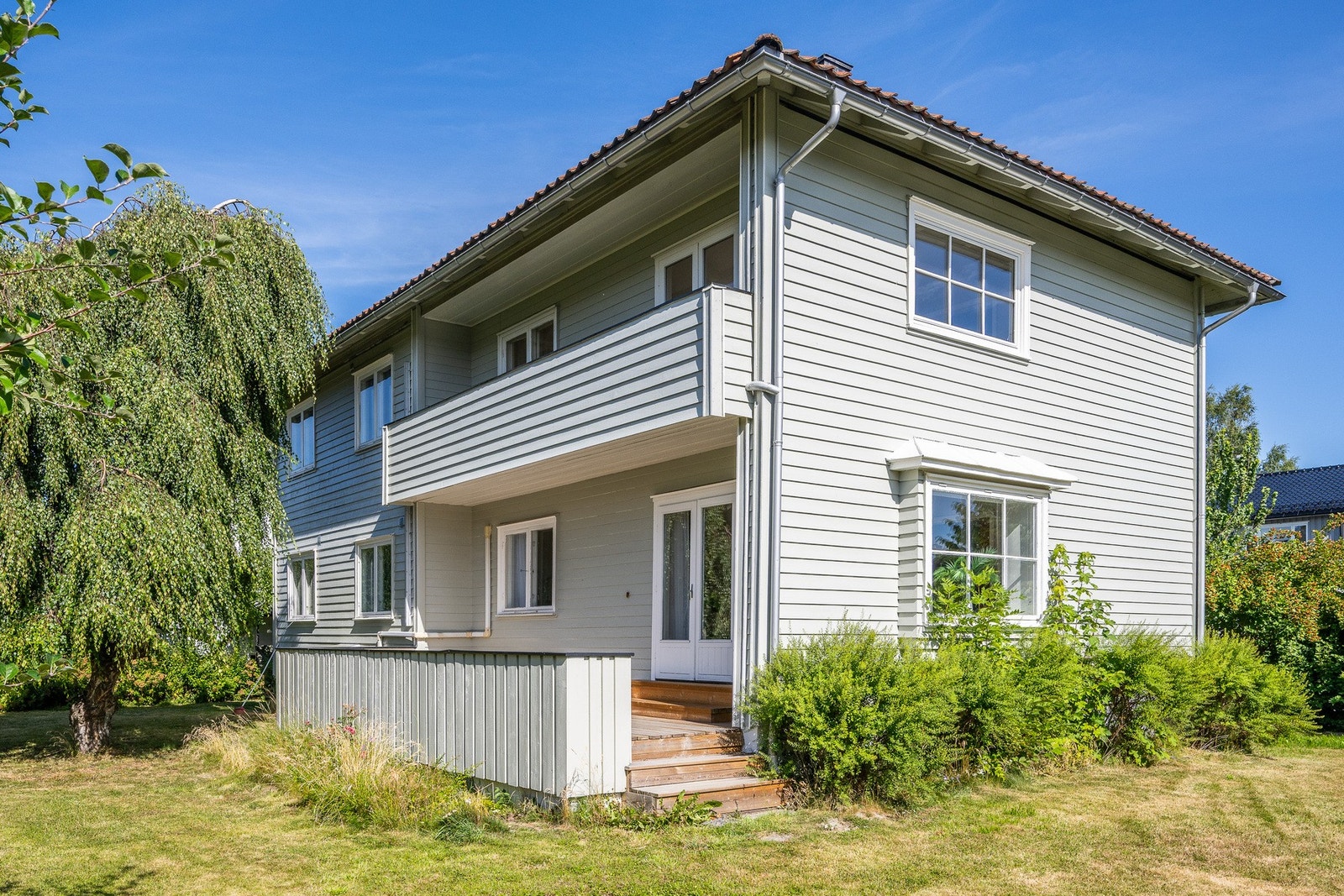 Leilighet i 1.etasje av tomannsbolig med hyggelig terrasse og kort vei til hage Galleribilde