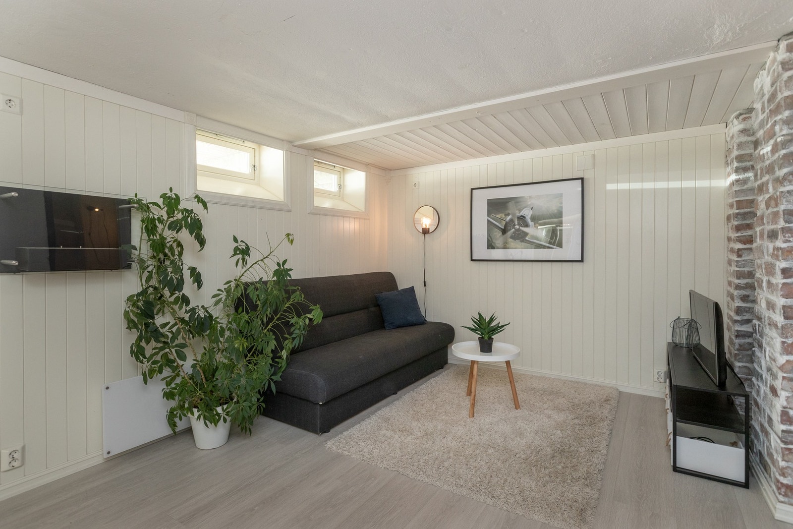 Rom i kjeller brukt som kjellerstue (ikke godkjent til varig opphold) Galleribilde
