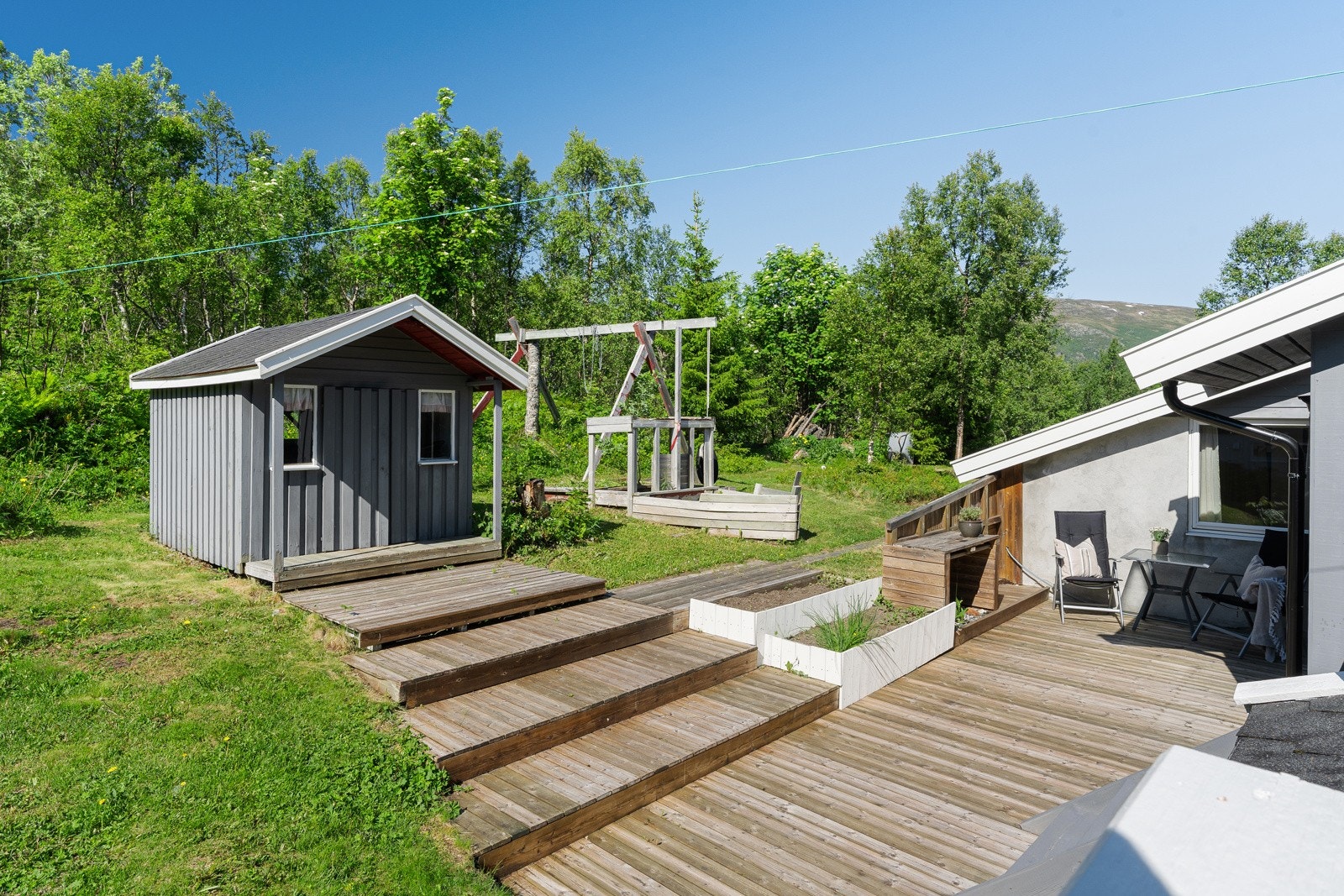 Dukkehus med flere bruksmuligheter.