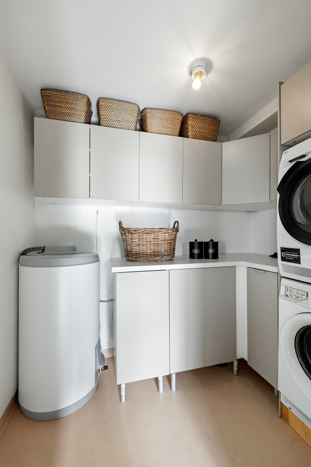Bod/vaskerom med innredning fra IKEA Galleribilde