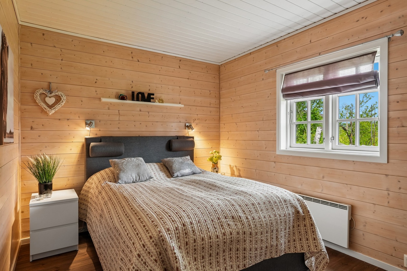Hytta har tre gode soverom. Galleribilde