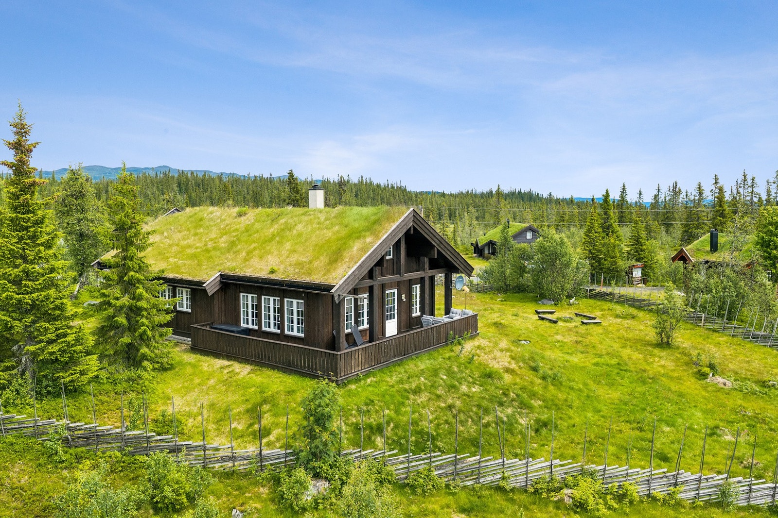 Fine turområder sommer som vinter i naturskjønne omgivelser. Galleribilde