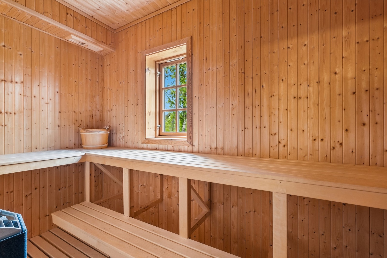 Badstue med benker i ulike høyder - perfekt etter en dag ute i fjellet. Galleribilde