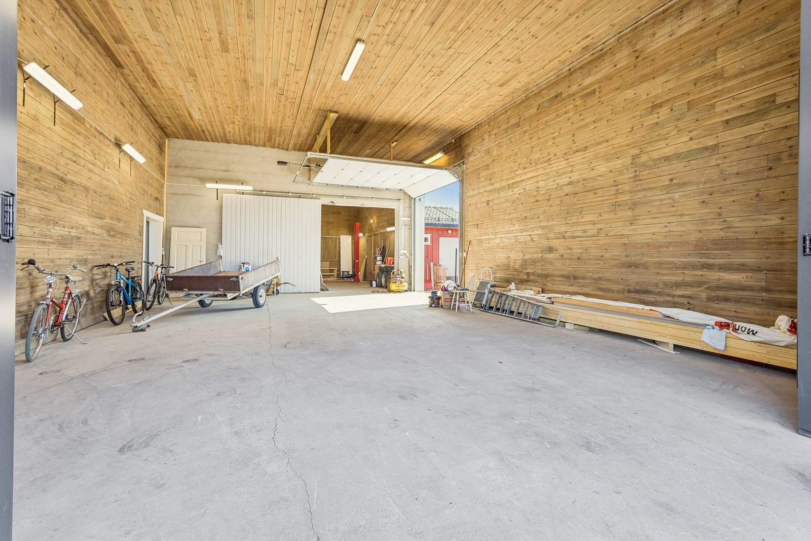 Store, åpne arealer i driftsbygningen gir mange bruksmuligheter. Galleribilde