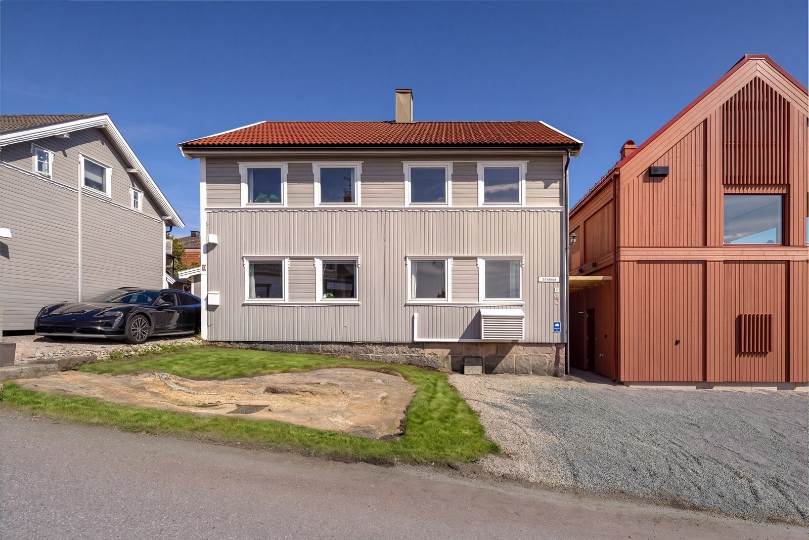 Her bor du med nærhet til byliv, rekreasjon og flotte omgivelser. Galleribilde