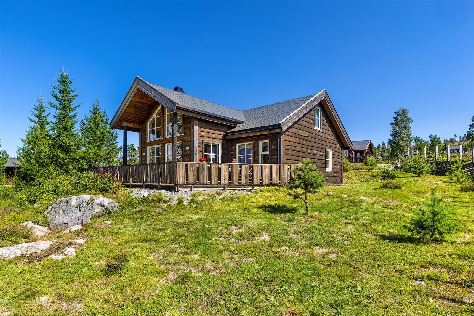 Velkommen inn i en moderne, men samtidig lun og tradisjonell hytte med standard som hjemme . Galleribilde