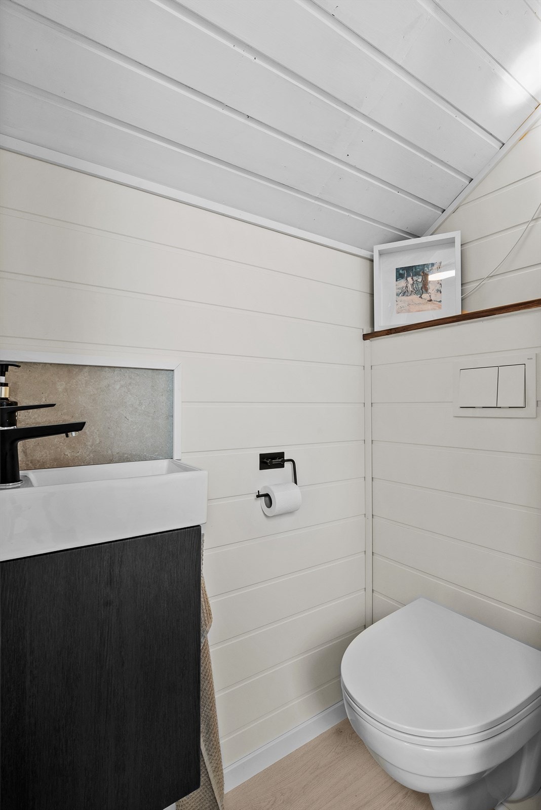 Her er det også blitt installert et praktisk wc på loft i 2021 Galleribilde