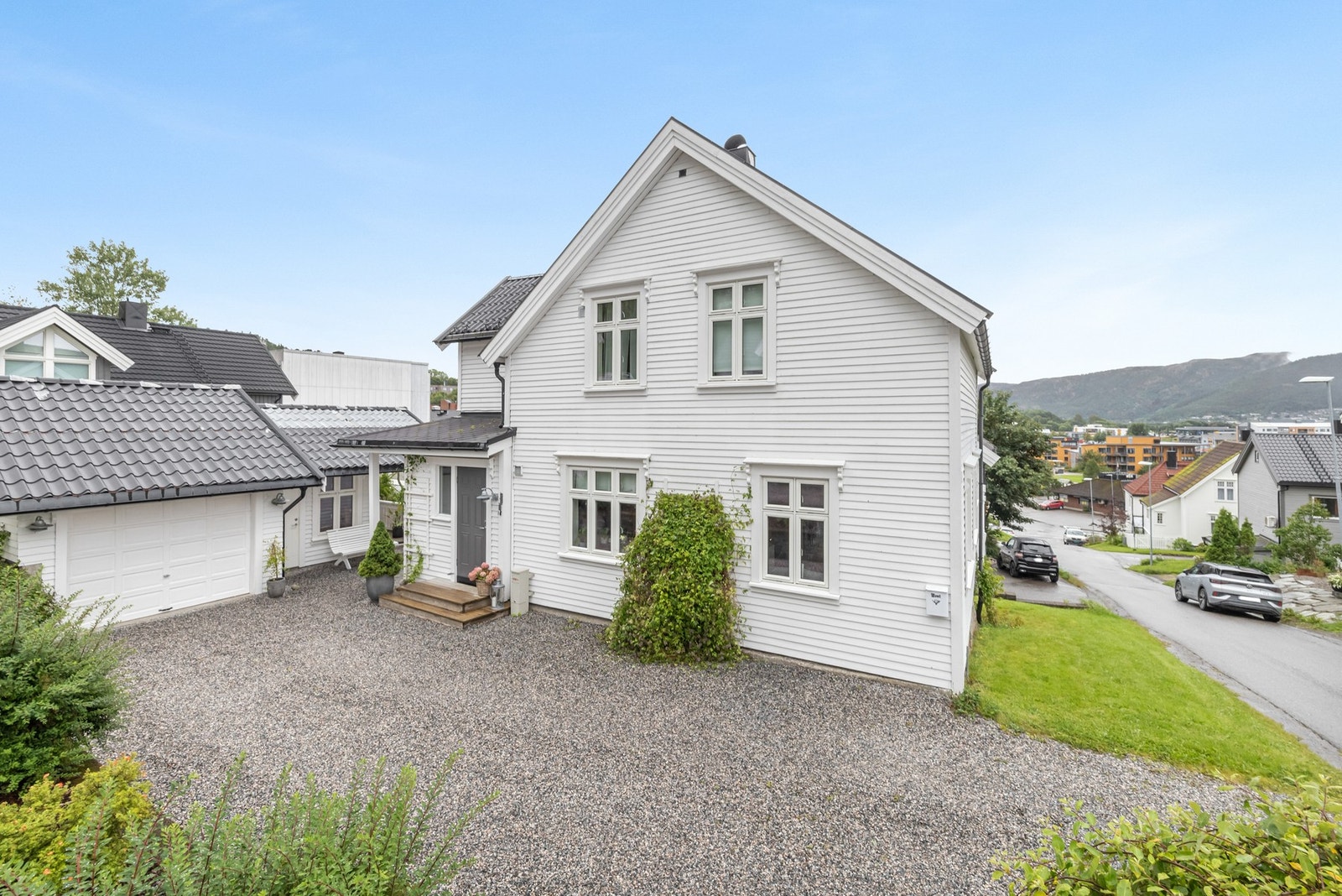 Velholdt og innholdsrik eiendom Galleribilde