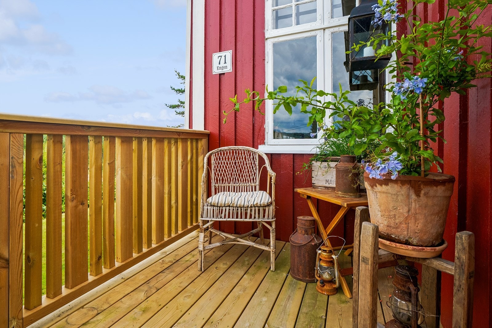 Ny entréterrasse på 4,4 m² ble bygget i 2025. Galleribilde