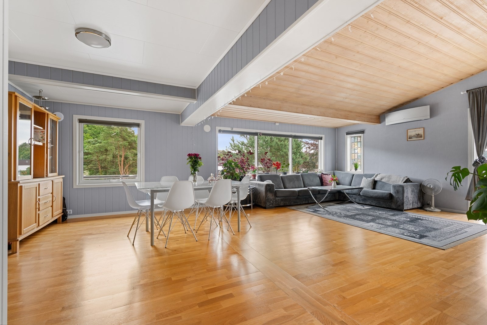 - Nordvik Bolig v/Ole Martin Lorentsen har gleden av å presentere Langevannsveien 12! Foto: Arnt Ove Skailand-Meinert Galleribilde