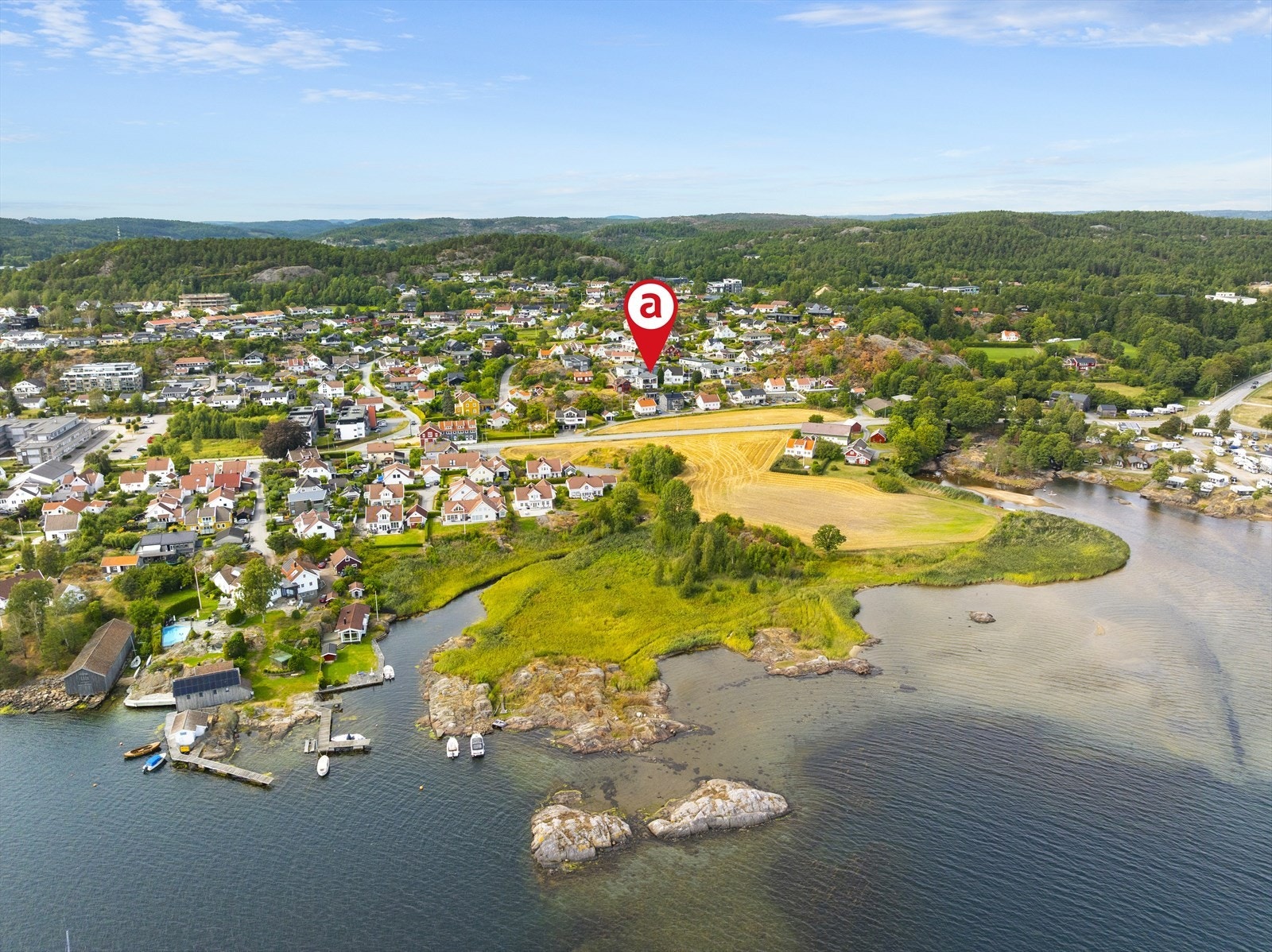 Området er ideelt for rolige turer langs vannkanten og naturskjønne omgivelser. Galleribilde